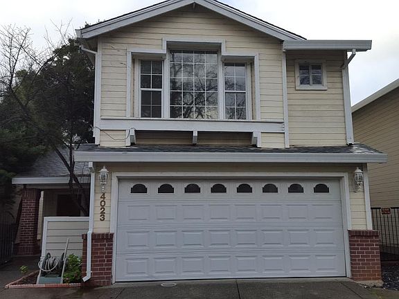 2nd image of 4023 Eastwood Village Ln