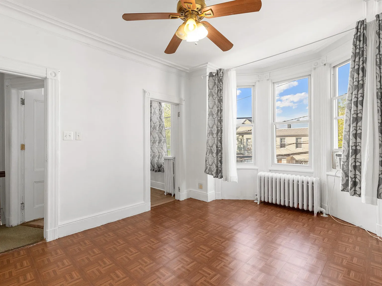 3 bed, 1.0 bath, $2,600 — Photo 3