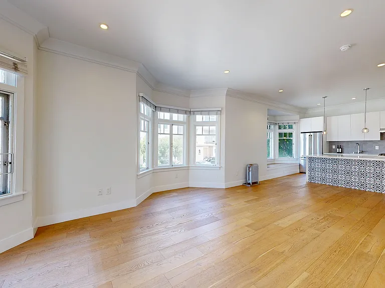 1305 Lombard St #1 — Photo 8