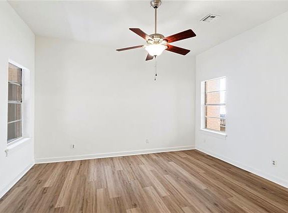 4th image of 2305 Leonidas St