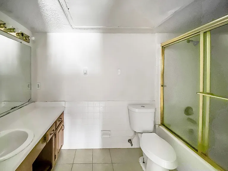 2826 S Bartell Dr #F38 — Photo 4