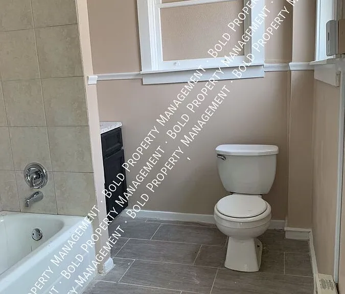 117 S 6th St #2R — Photo 11