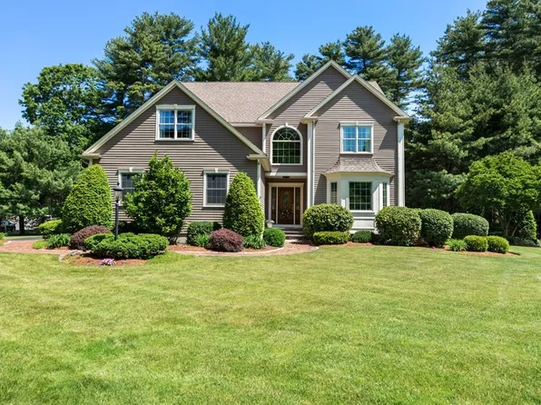 28 Windsor Dr, Foxboro, MA 02035