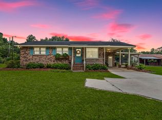 28 Oakland Dr, Kingstree, SC 29556