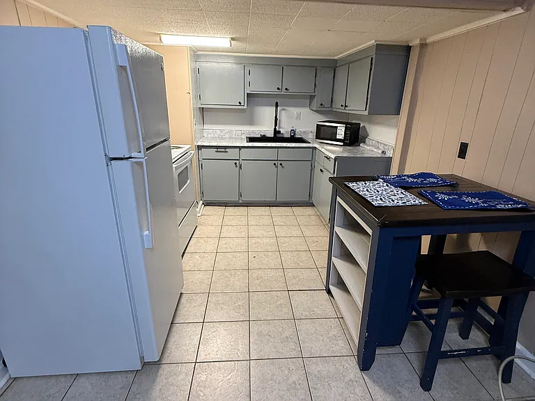 1220 Jackson St SE #2 — Photo 4