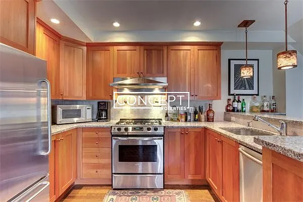 Building Photo - 62 Cypress St #5