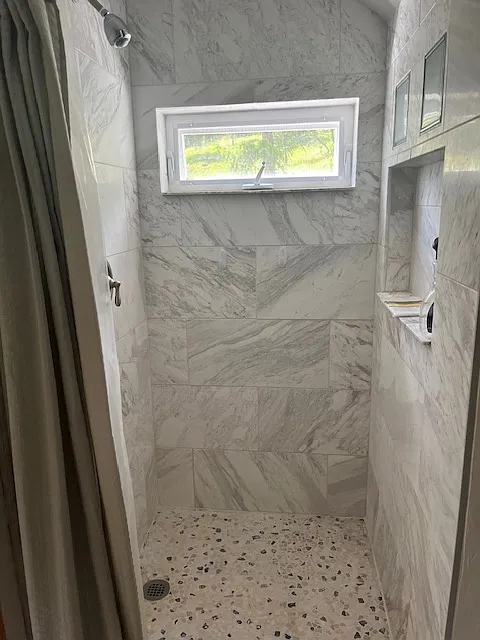 184 Deer Hollow Rd — Photo 1