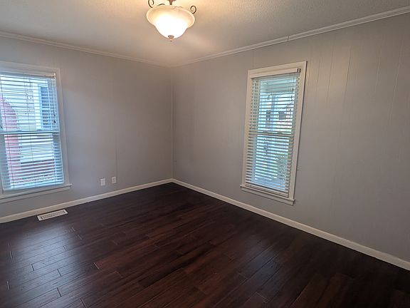 2nd image of 1411 Neosho St