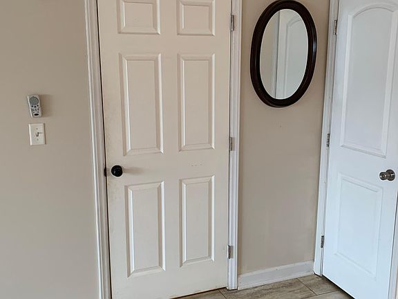 2nd image of 516 Carothers Ave #1D