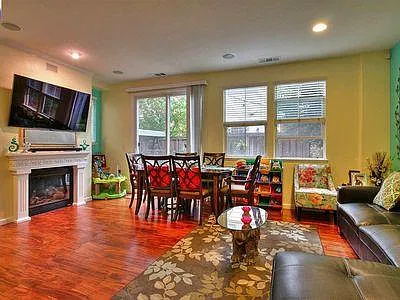 6186 Moore Pl — Photo 3