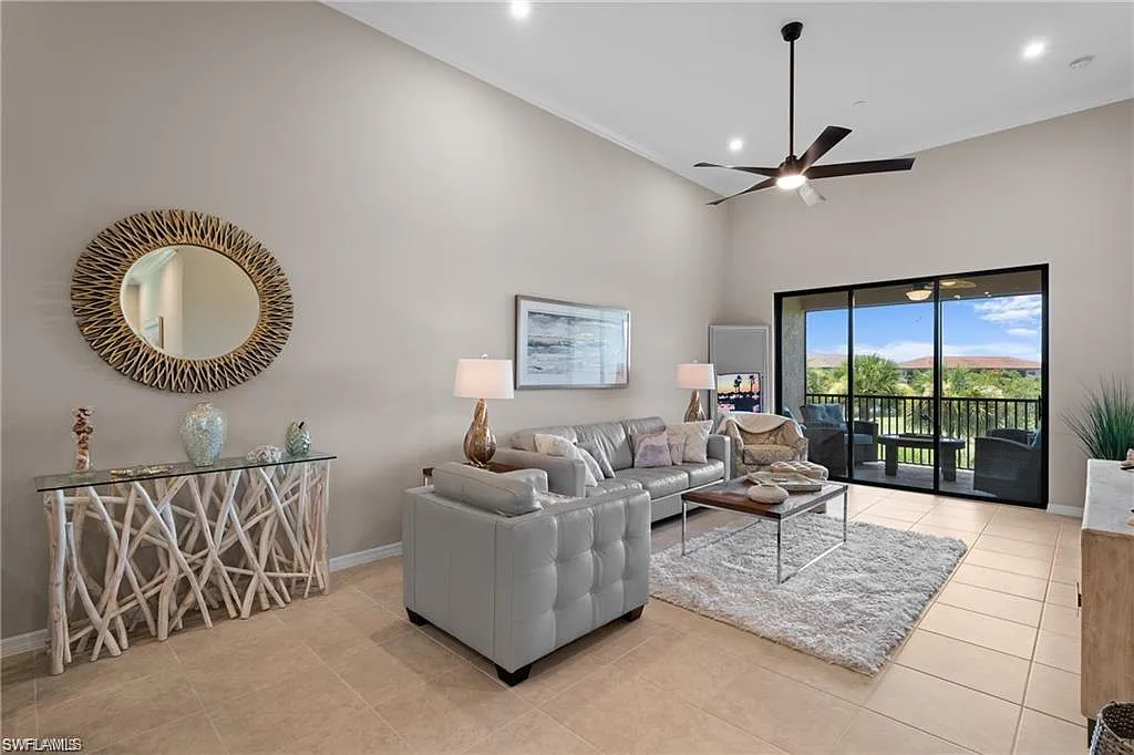 2 bed, 2.0 bath, 1632 sqft, $7,500 — Photo 3