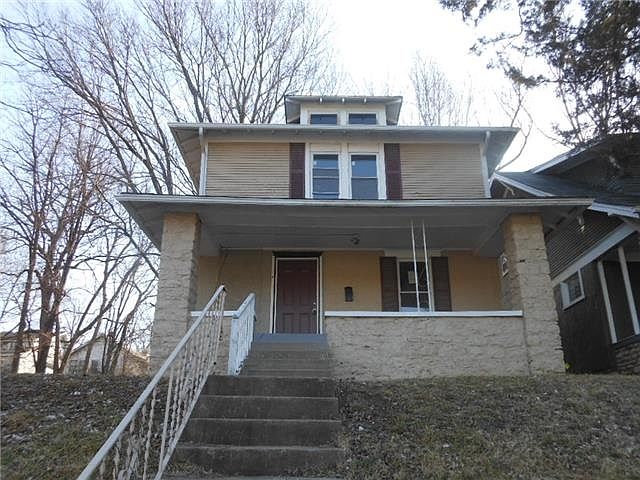 1st image of 3715 S Benton Ave