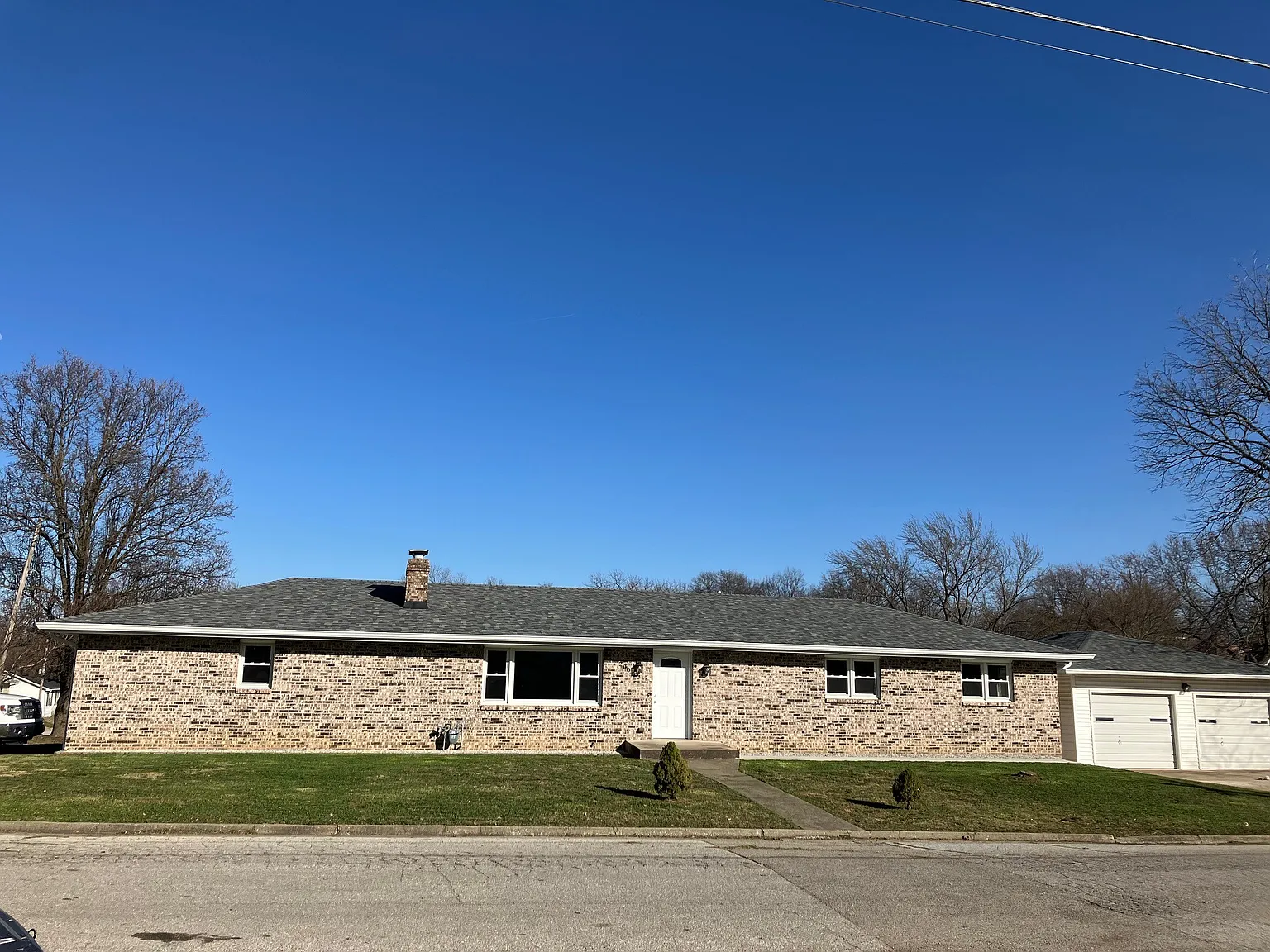 3 bed, 1500 sqft, $1,800 — Photo 1