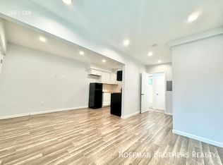 14617 Gilmore St #6A, Van Nuys, CA 91411