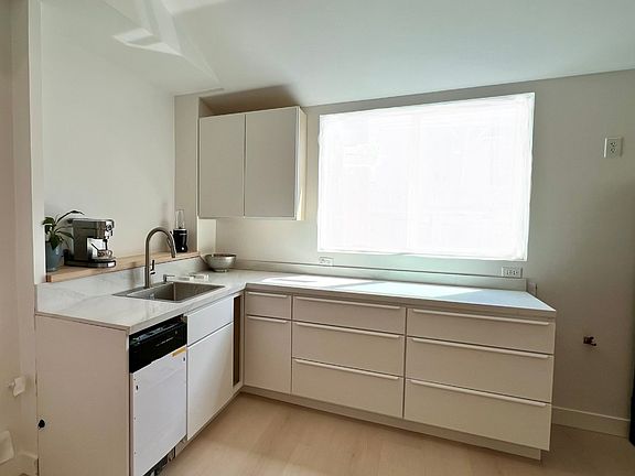 2nd image of 642 W 10th St