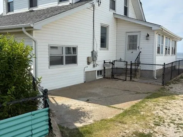 18 Howard Road, Bayville, NY 11709