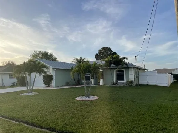 5672 NW Wesley Rd, Port Saint Lucie, FL 34986