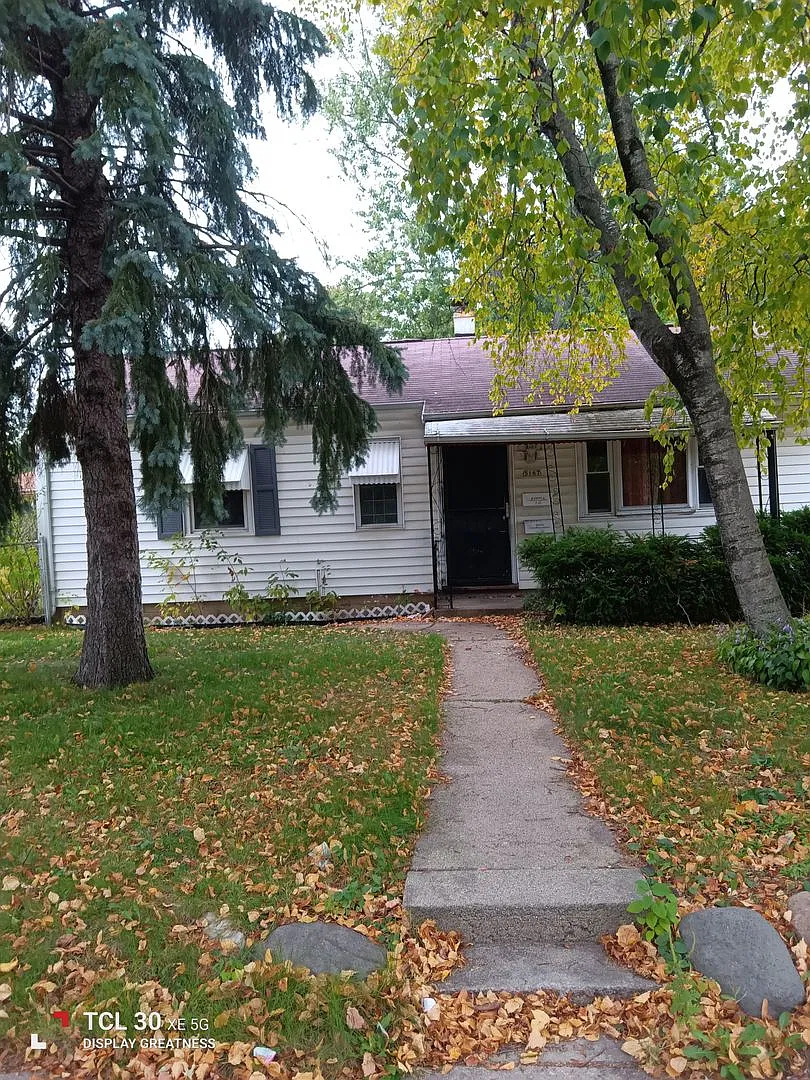 3 Bedroom Single Family home — Photo 1