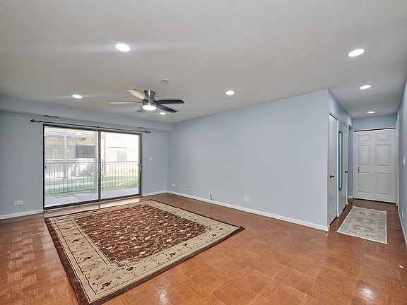 5th image of 1917 W Granville Ave APT 102