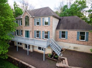 99 Packer Hl, Jim Thorpe, PA 18229