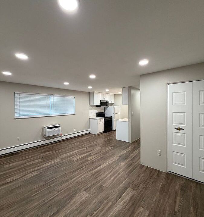 1st image of 1065 Saulsbury St #203