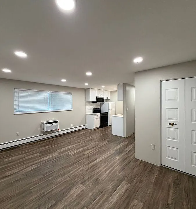 1065 Saulsbury St #203