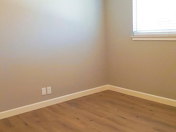 5th image of 2831 Malabar Ave APT 4