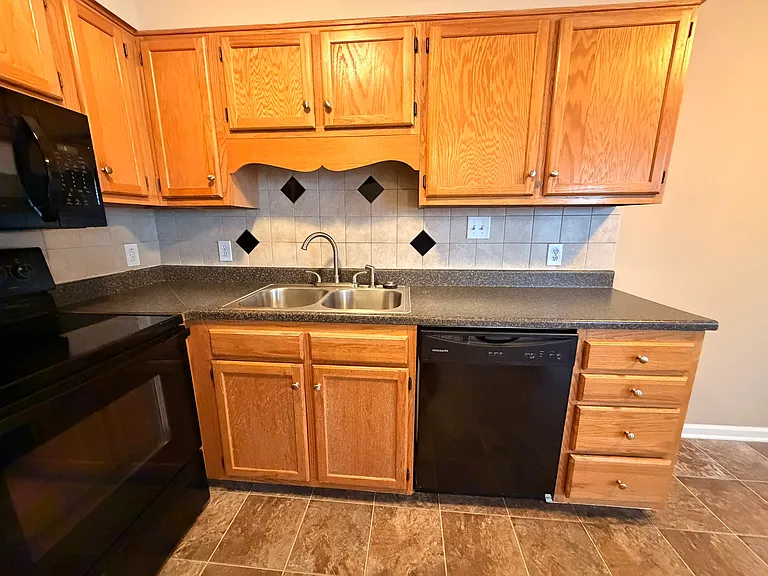 1410 Westen St #B — Photo 10