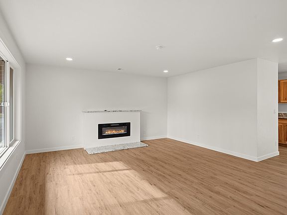 3rd image of 416 S Royal Ave