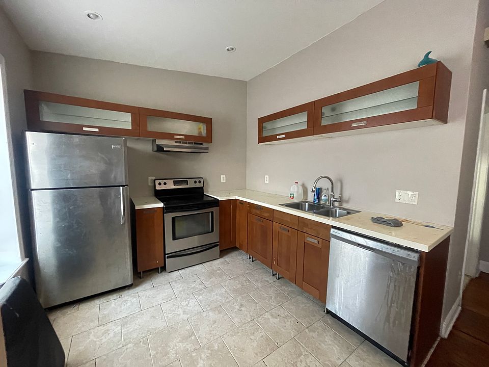 1st image of 2429 Frankford Ave APT 4