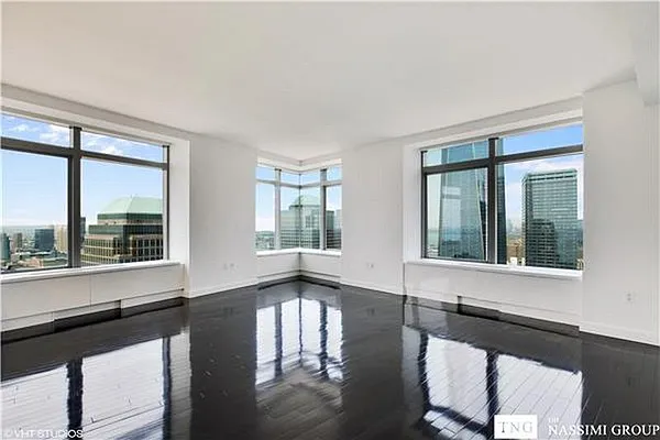 Sold by TNG Nassimi Realty | media 1