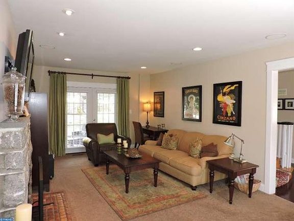 4th image of 3415 Highland Ave