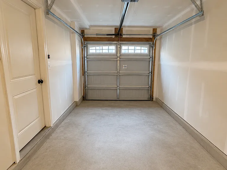 8245 Hickory Hollow Dr — Photo 19