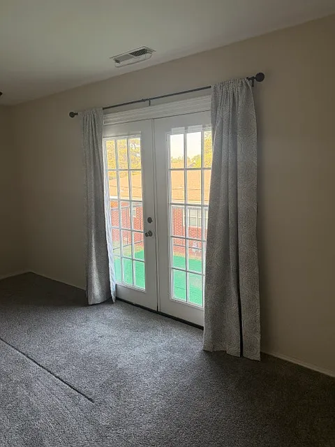 1 bed, $650 — Photo 2