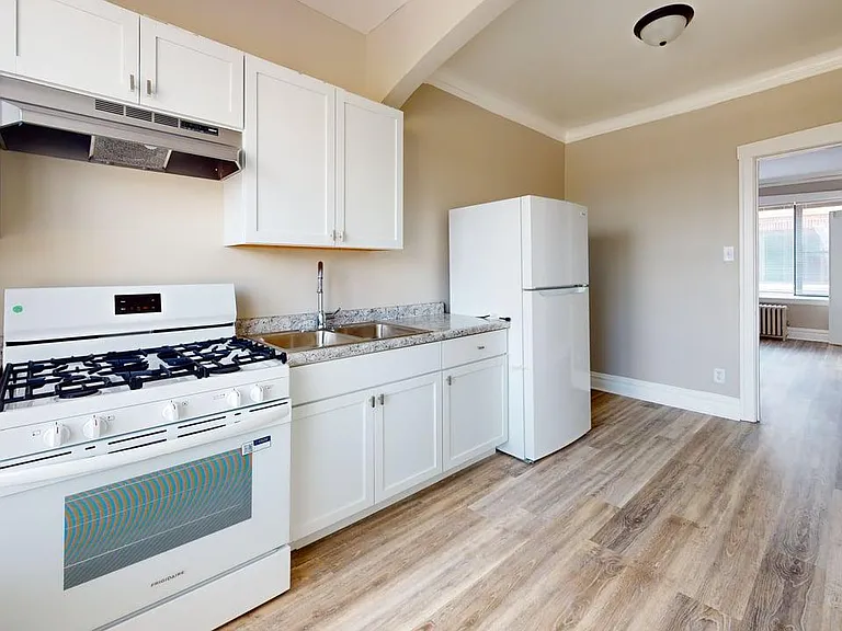 4850 W North Ave — Photo 16