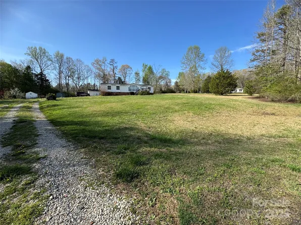 196 Cindy Ln, Kings Mountain, NC 28086