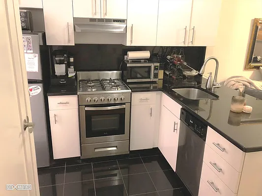 Rented by Citi Habitats | media 25