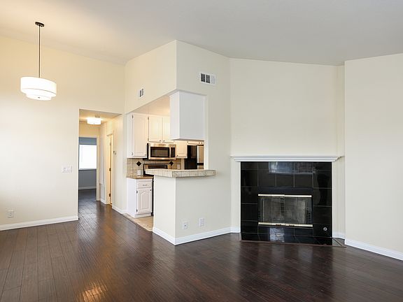2nd image of 4470 48th St APT 3
