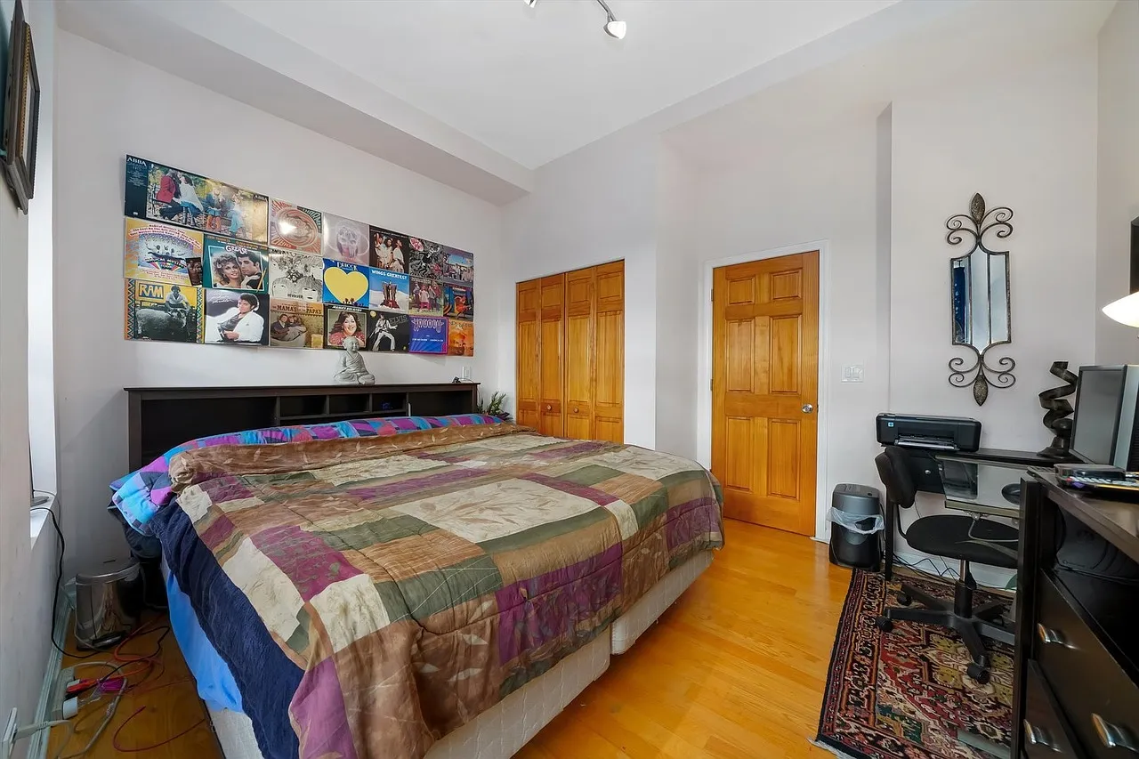 1 bed, 738 sqft, $1,930 — Photo 4