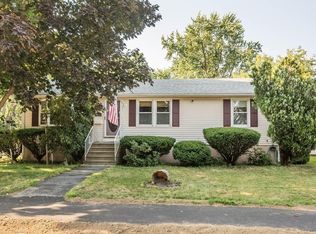551 Princeton Blvd, Lowell, MA 01851