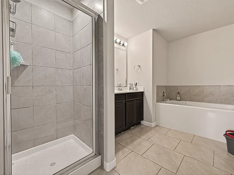 18306 Pelham Hollow Trl — Photo 32