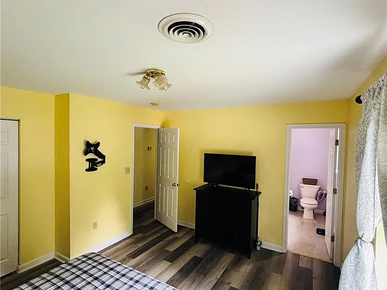 2802 Northampton St — Photo 28