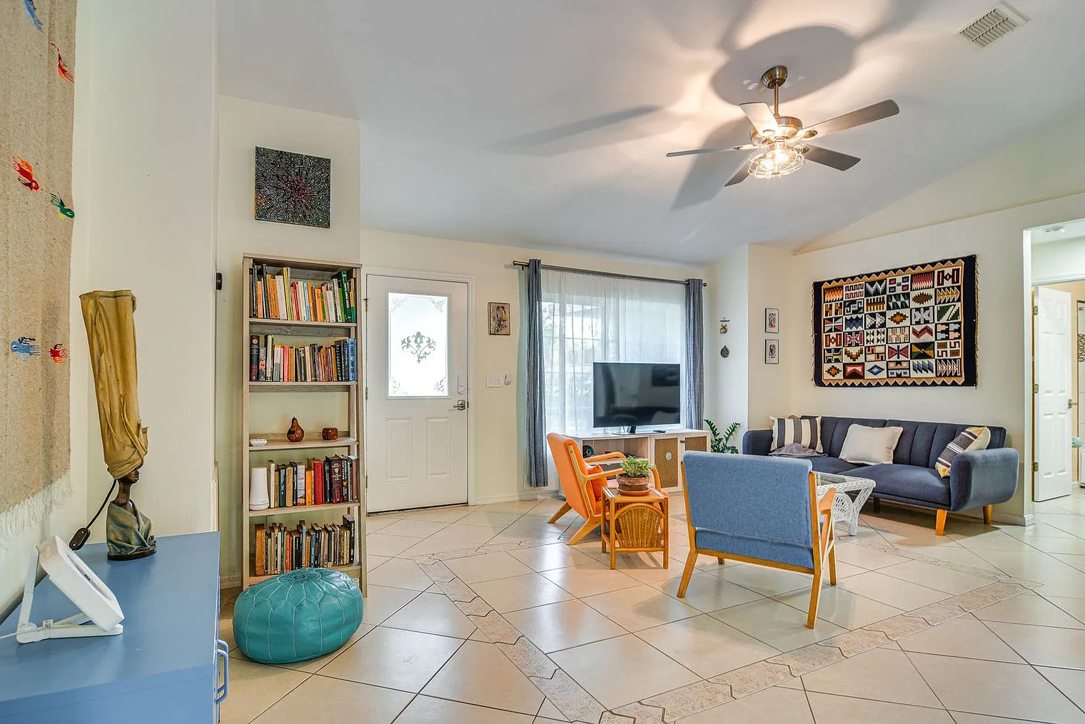 2 bed, 2.0 bath, 1194 sqft, $4,741 — Photo 3