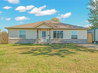 501 S 12th St, Rogers, AR 72756