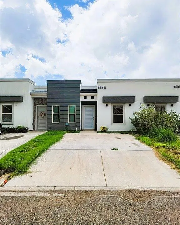 1512 New Orleans Cir
