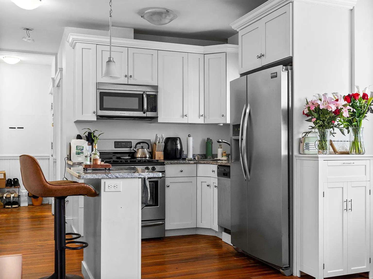 3 bed, 1200 sqft, $3,900 — Photo 4