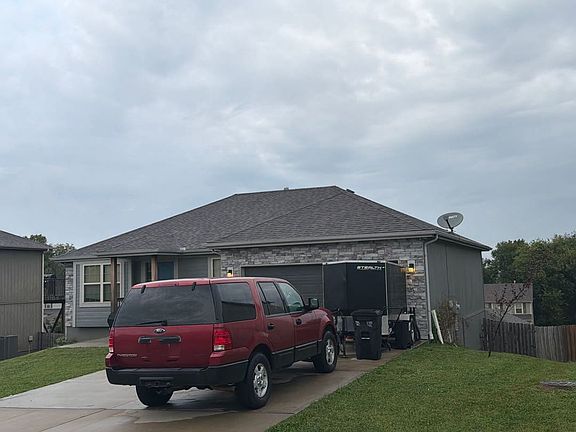 3rd image of 1306 NW High View Dr