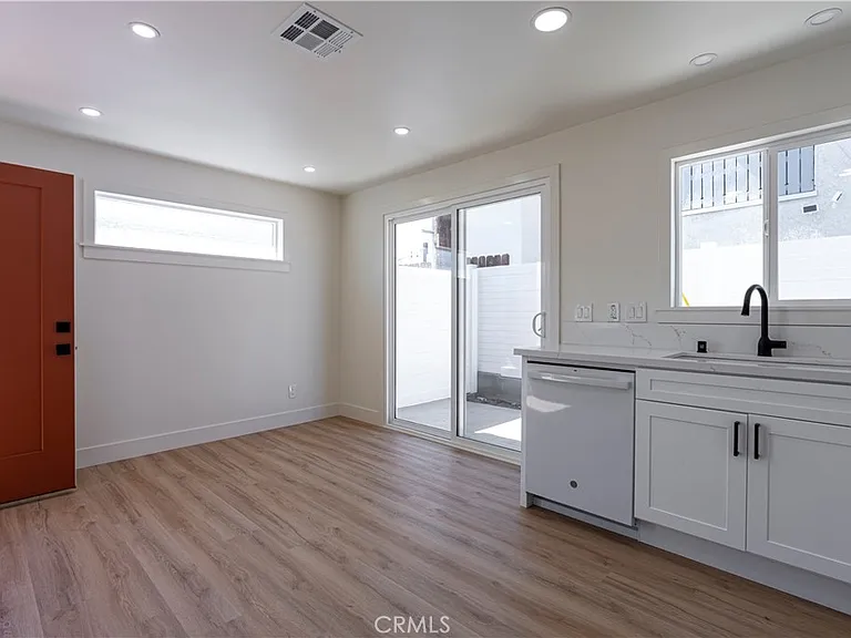 2614 Florida #C — Photo 10