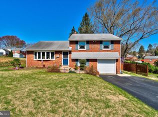 614 Cambridge Rd, Brookhaven, PA 19015