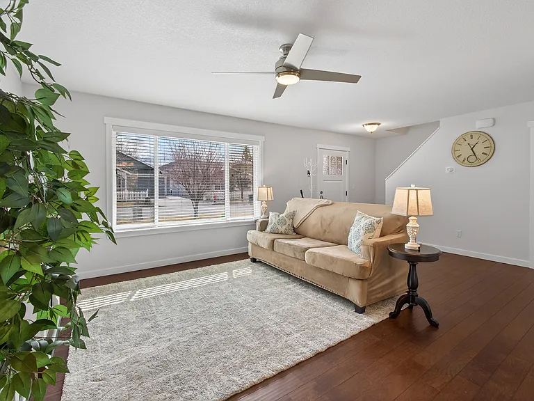 2224 NE Indigo Ln #1 — Photo 4